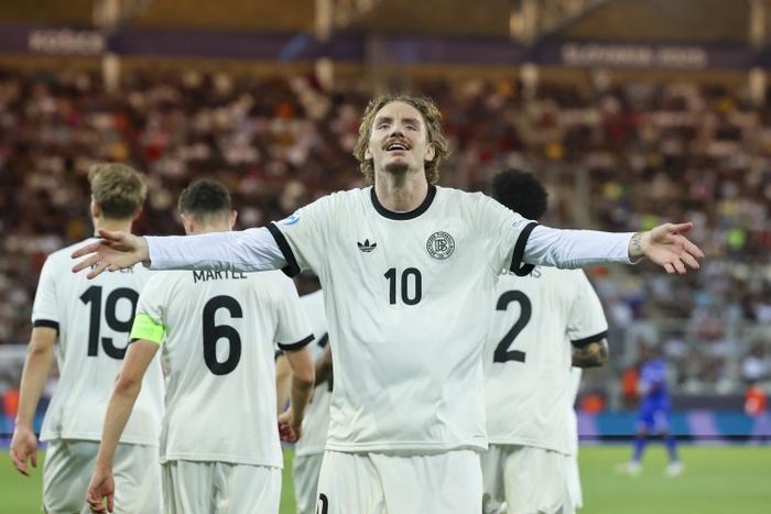 Nick Woltemade Joins Newcastle for €85m + €5m Add-Ons