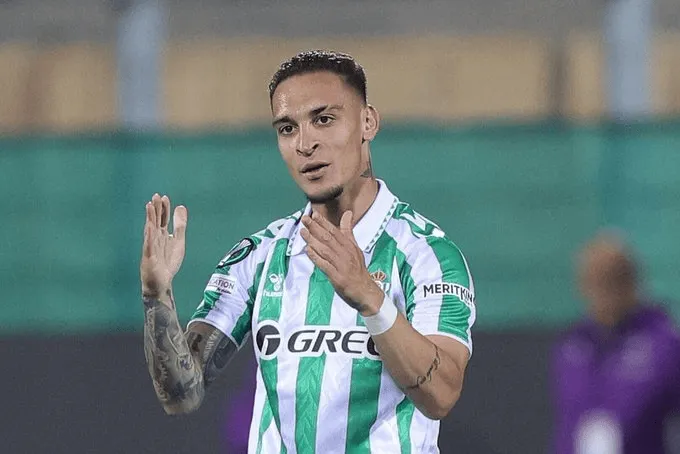 Betis Permanently Signs Manchester United Striker Antony for 25 Million Euros Plus 50% of Future Resale Profits
