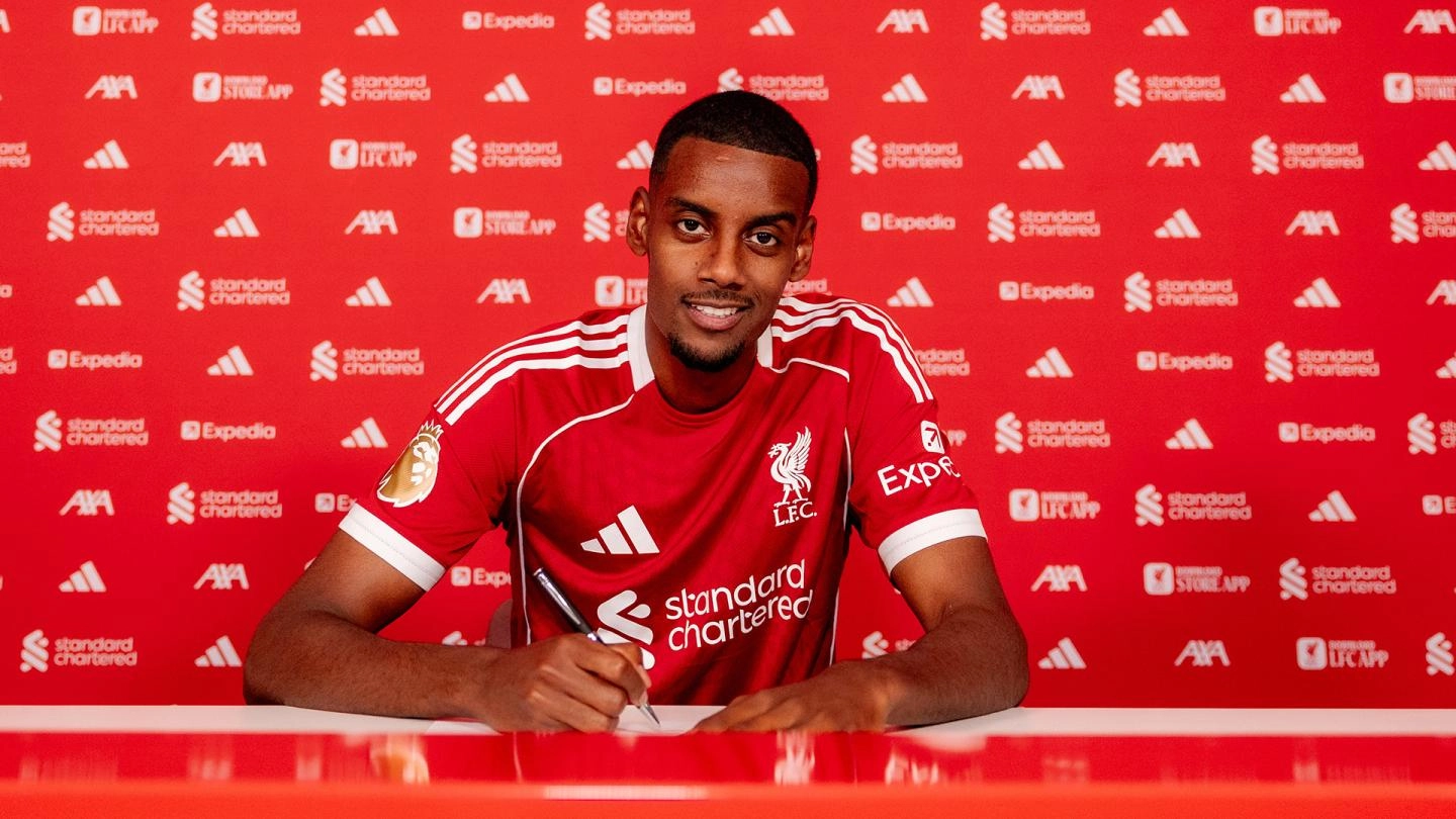Official: Liverpool Signs Newcastle United Striker Alexander Isak, Who Will Wear the No. 9 Jersey