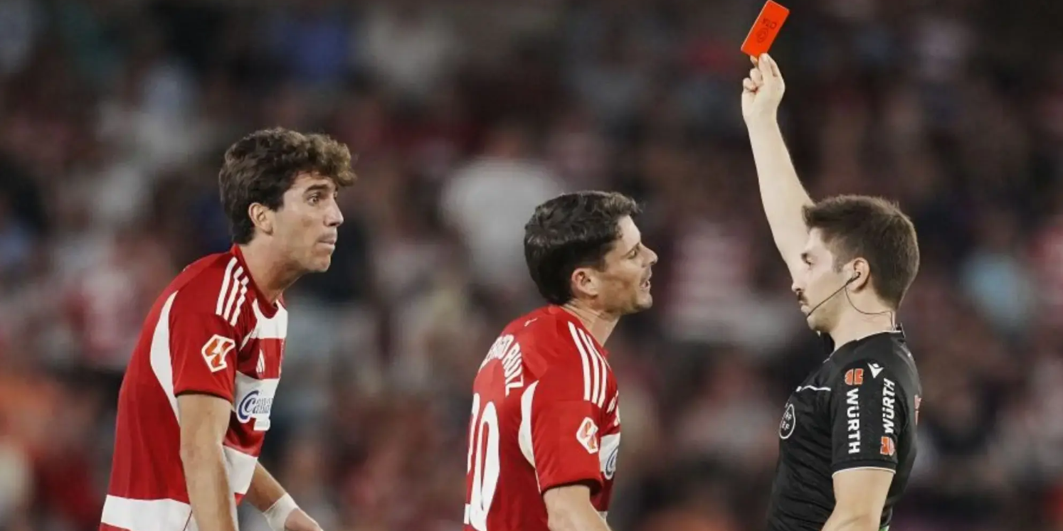 Embarrassing Record: Granada Players Have Received Red Cards in Four Consecutive Segunda División Matches