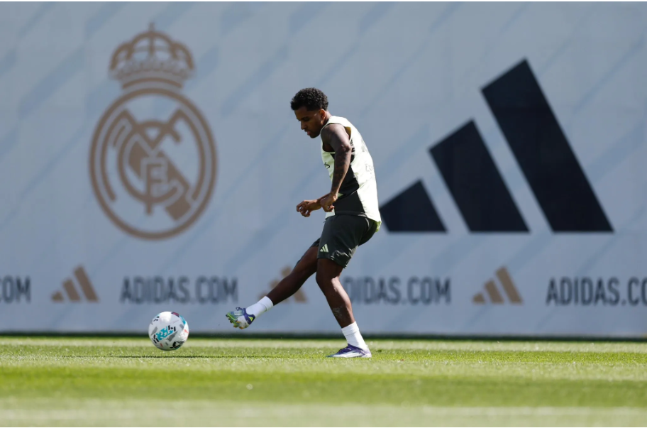 الدوري الإنجليزي، الدوري الإسباني، مانشستر سيتي، ريال مدريد، بث مباشر للإبل