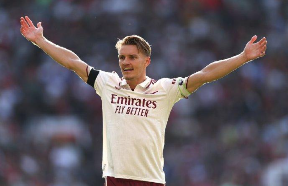 الدوري الإنجليزي، أرسنال، أوديغارد، بث مباشر للإبل