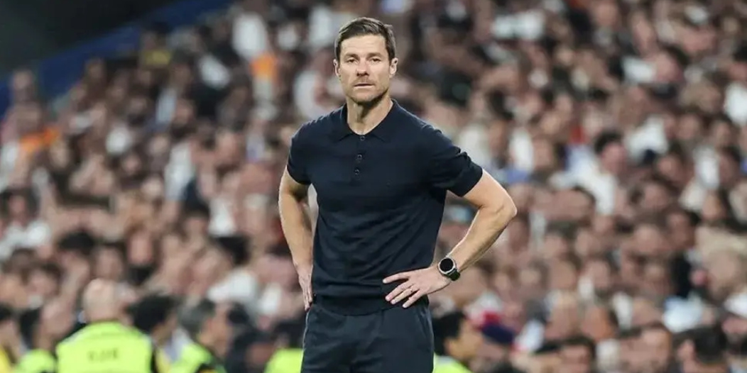 ريال مدريد، شافي ألونسو، بطاقة حمراء، بث الجمل