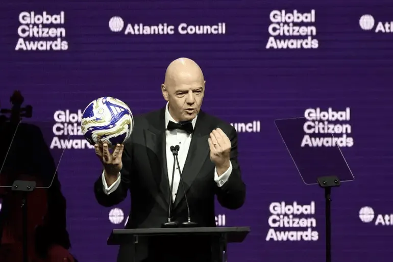 FIFA World Cup, Infantino, camel live