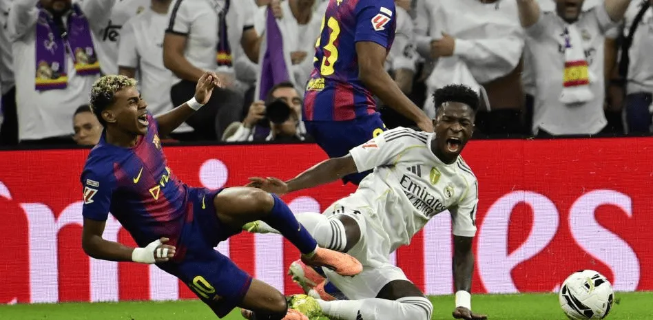 Official: Vinícius' Penalty Cancelled, García's Handball Penalty Upheld – Both Decisions Correct