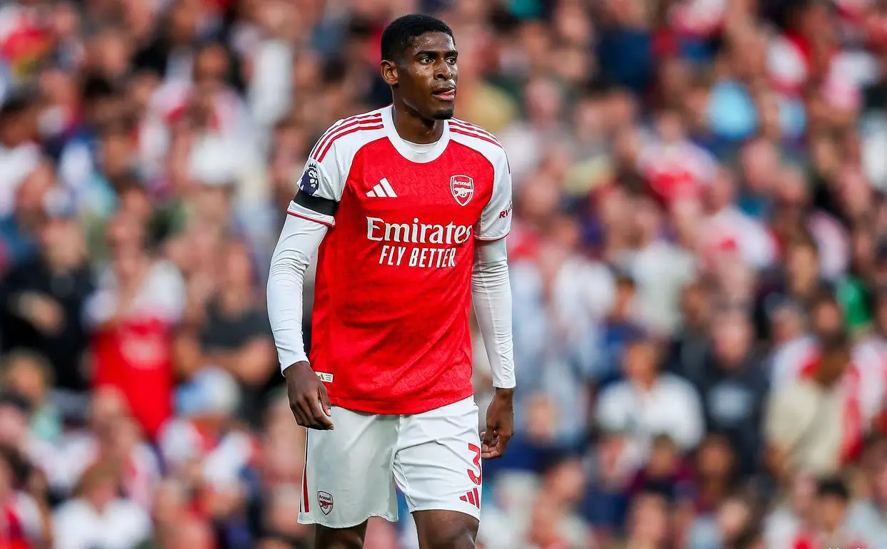 Mosquera Quickly Integrates into Arsenal’s Spanish-Speaking Group and Is Satisfied with British Cuisine