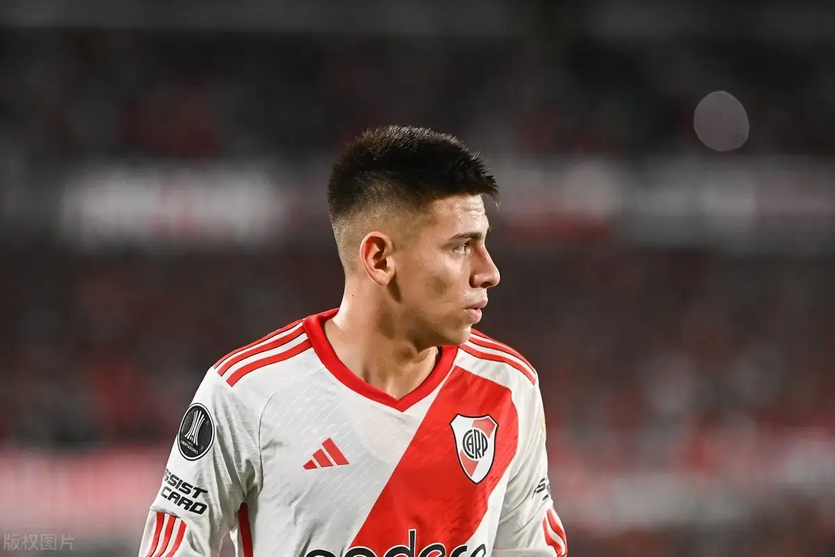 Echeverri,Manchester City, Bayer 04 Leverkusen,camel1.live