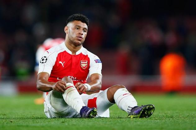 Free Agent Alex Oxlade-Chamberlain Returns to Former Club Arsenal for Training While Waiting for a New Club