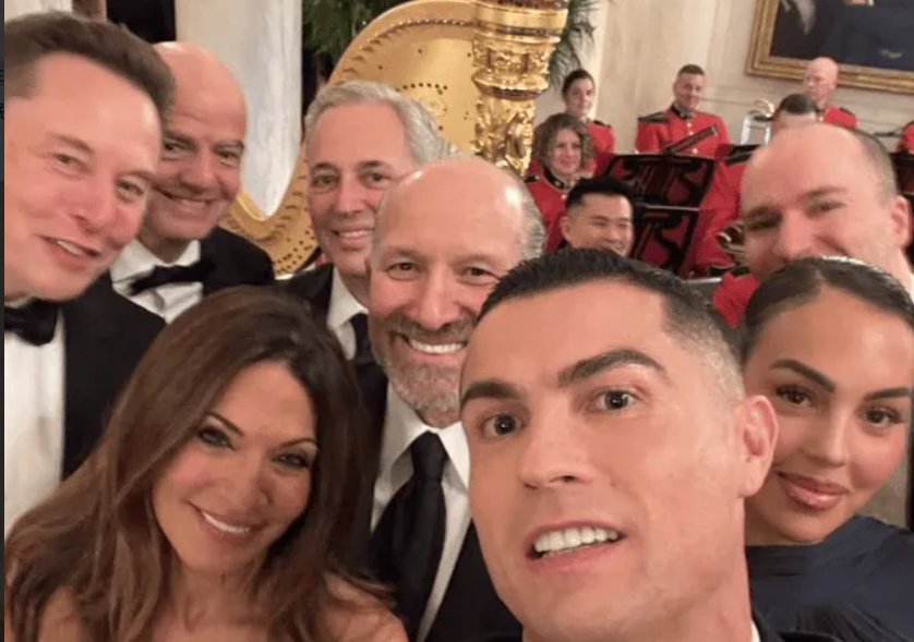 Cristiano Ronaldo Takes a Group Selfie with Georgina at White House Dinner; Elon Musk, Gianni Infantino and Other Celebrities in the Frame