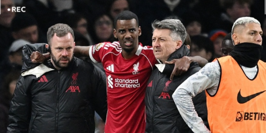 Liverpool,Isak,Ankle Injury,Fibula Fracture,Tottenham