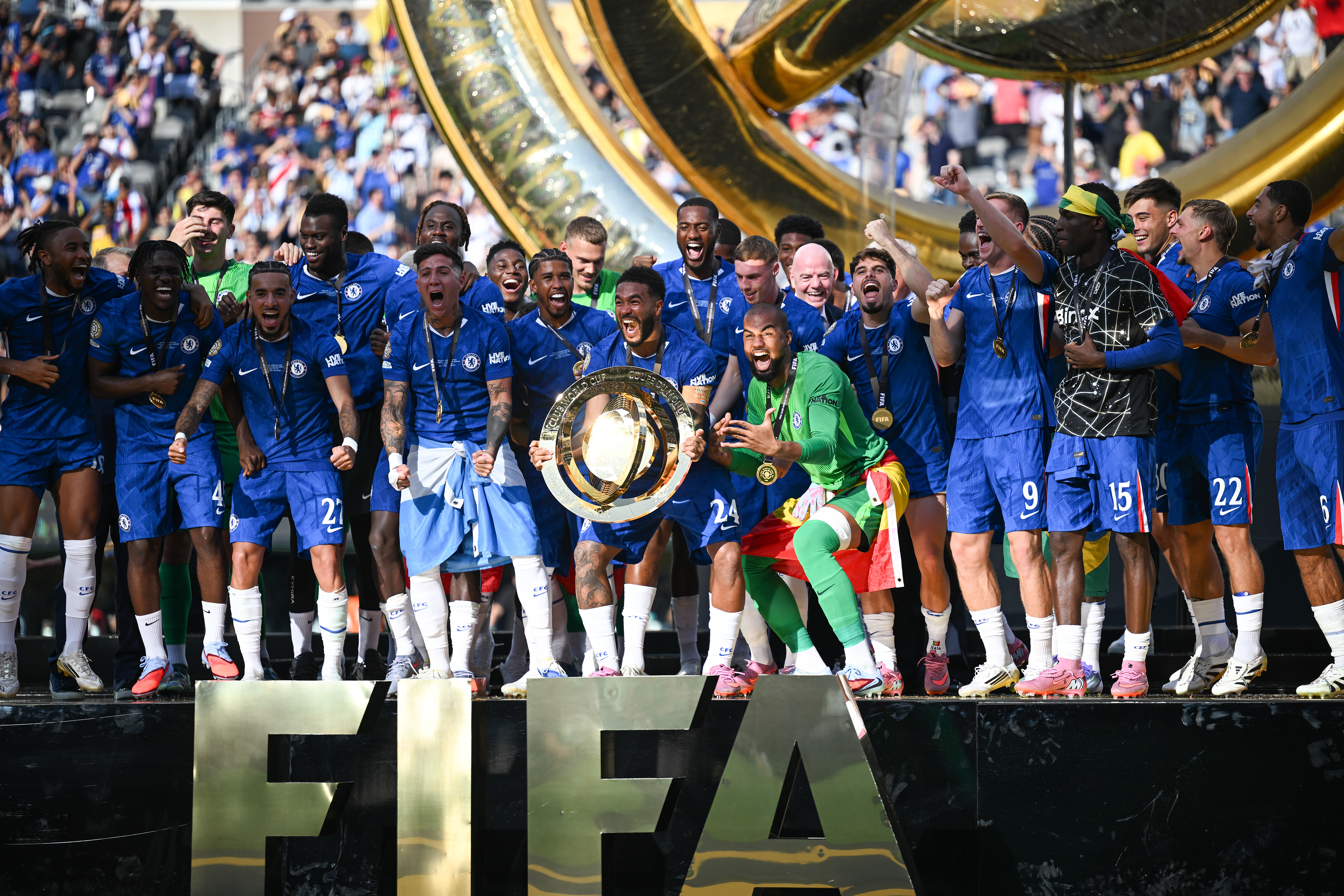 Camel Live Year-End Open Letter,Global Football Family,2025 Thanks & 2026 Expectations