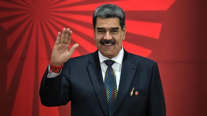 Venezuela Primera Division, Nicolás Maduro, camel live
