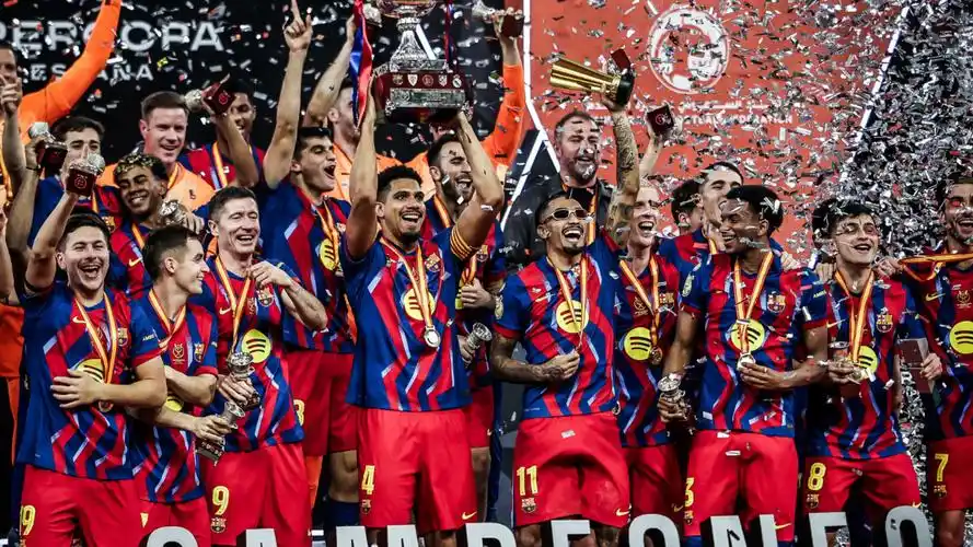 Referee,Real Madrid,Supercopa de España final,Barcelona,camel.live