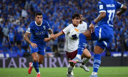 الهلال يتلقى ضربة قوية بإصابة جواو كانسيلو وغيابه حتى نهاية الموسم الهلال