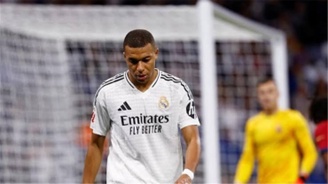 كيليان مبابي يكتب التاريخ رغم سقوط ريال مدريد أمام برشلونة في نهائي كأس الملك كيليان مبابي