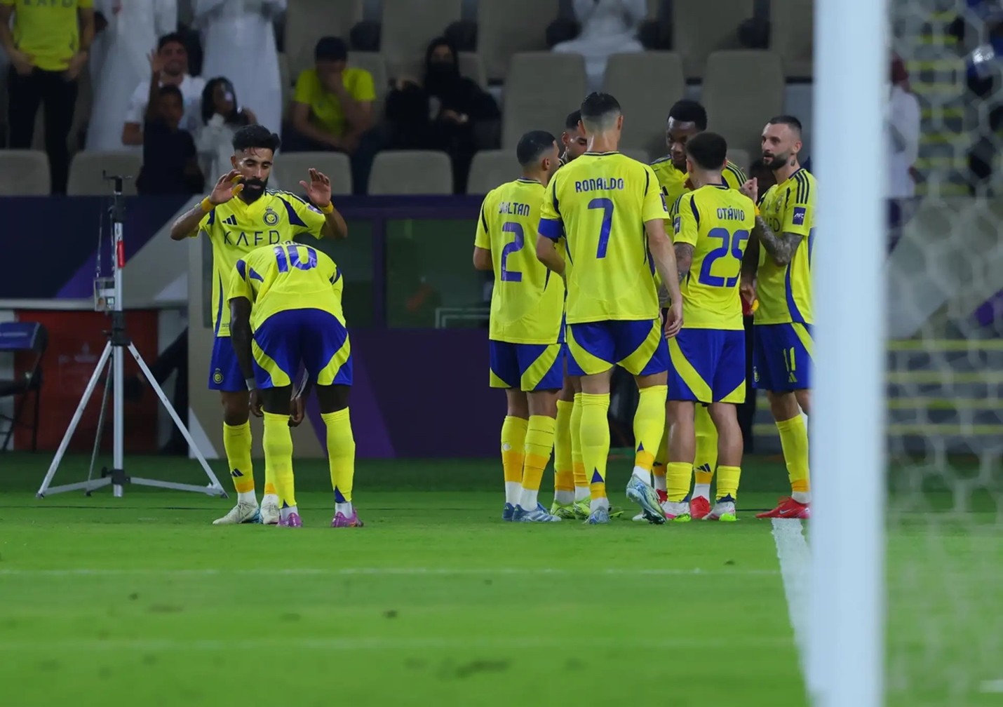 سعي النصر لضمه بقيمة معقولة رغم شرط جزائي ضخم يفتح الباب أمام مفاوضات مثيرة النصر
