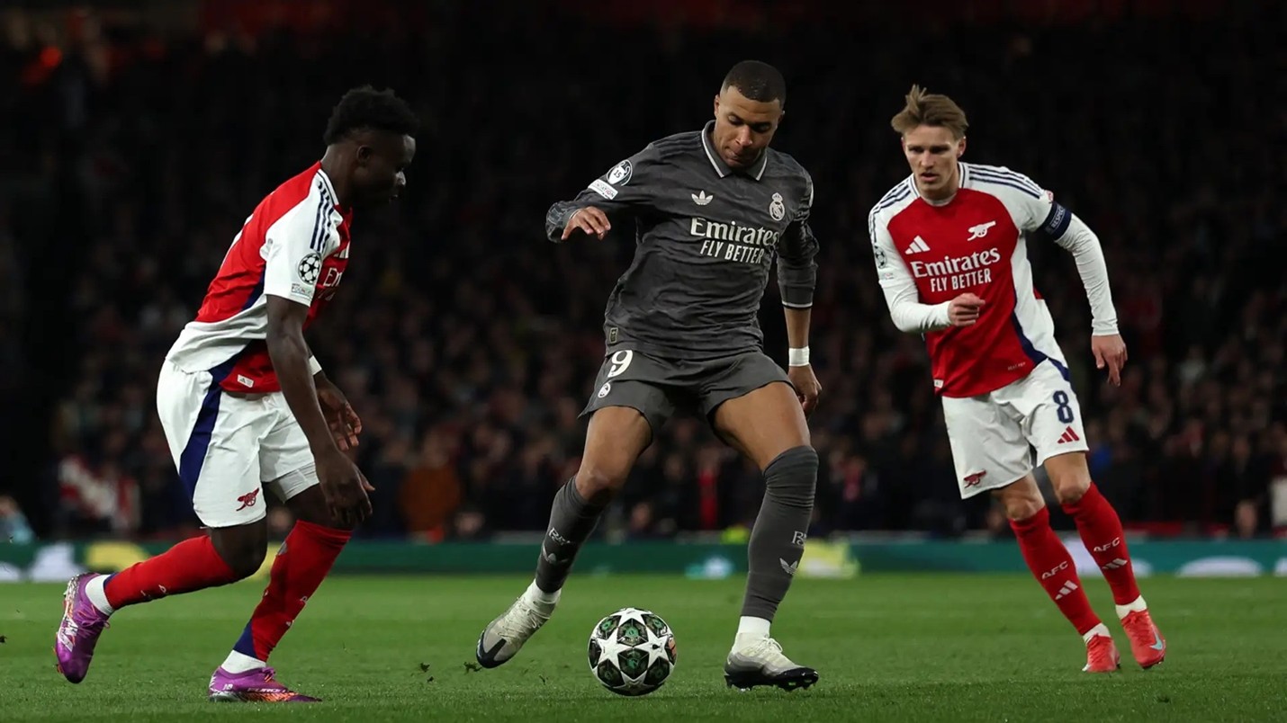 ريال مدريد يُغرّم 15 ألفًا ويواجه عقوبة منع الجماهير بعد واقعة عنصرية ضد آرسنال ريال مدريد