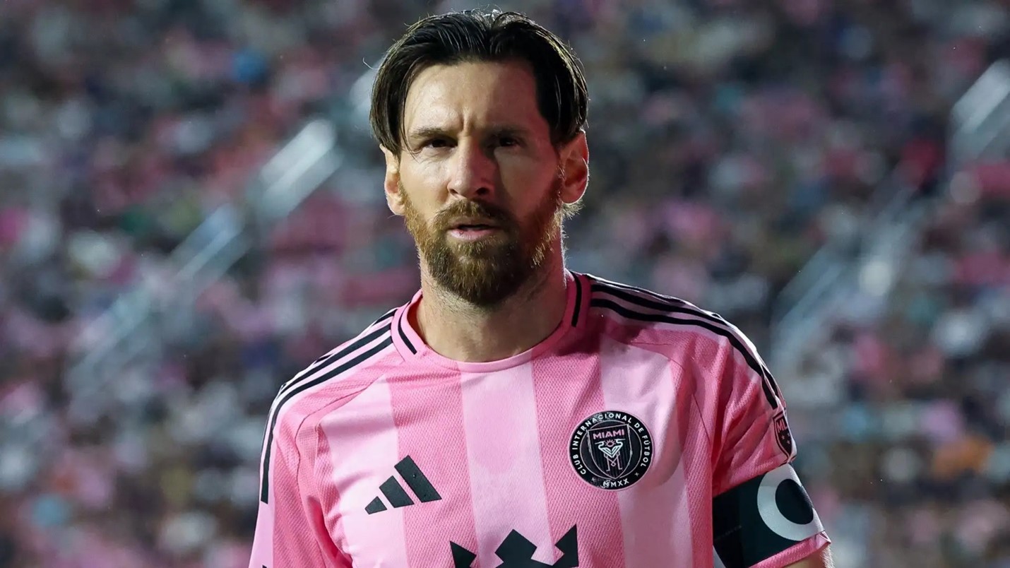 برشلونة الثلثيّ… هيمنة كاسحة تحت قيادة فليك فليك