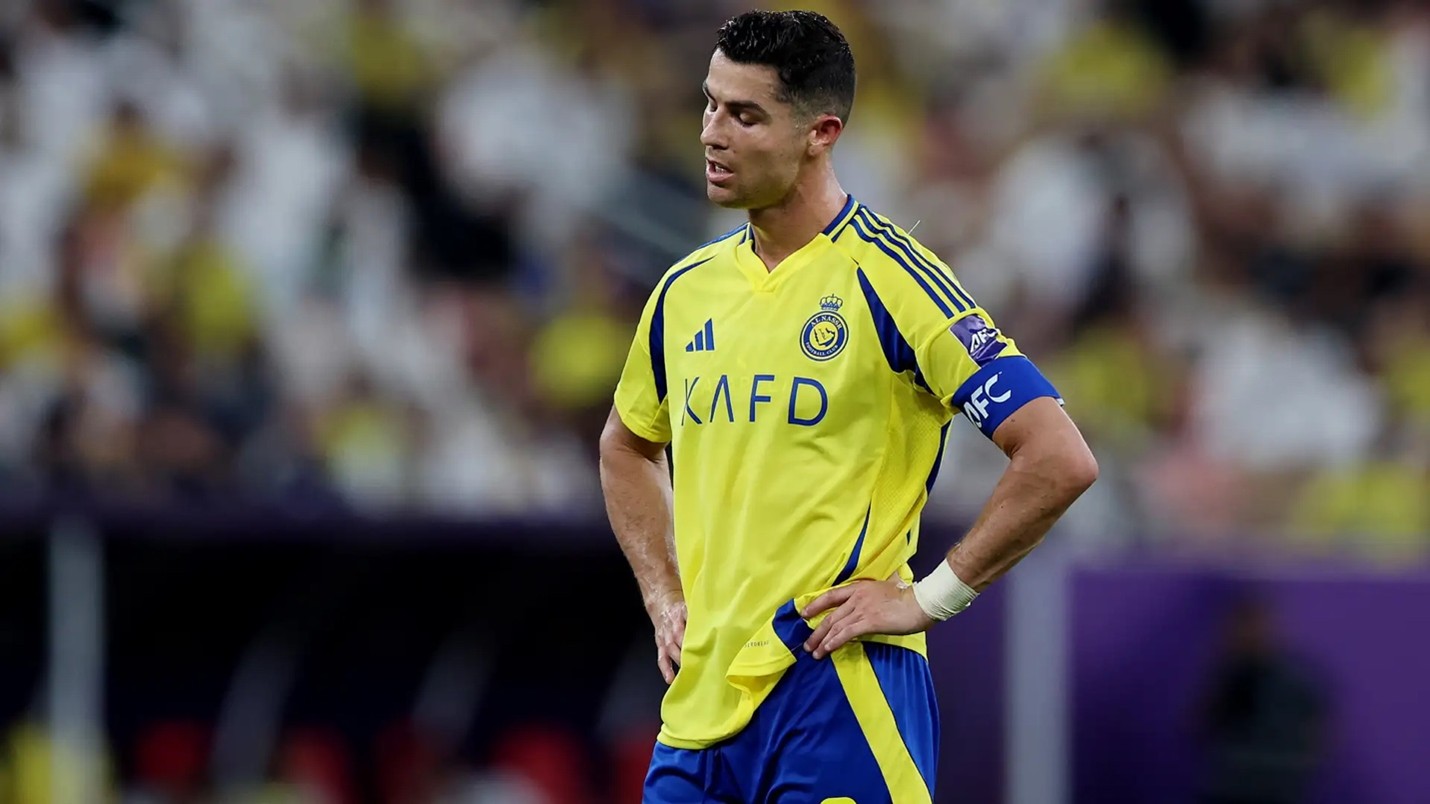 كريستيانو يلوّح بالاعتزال بعد سيناريو الهلال ويُبقي مصيره مع النصر معلَّقاً قبل ديربي الخليج! كريستيانو
