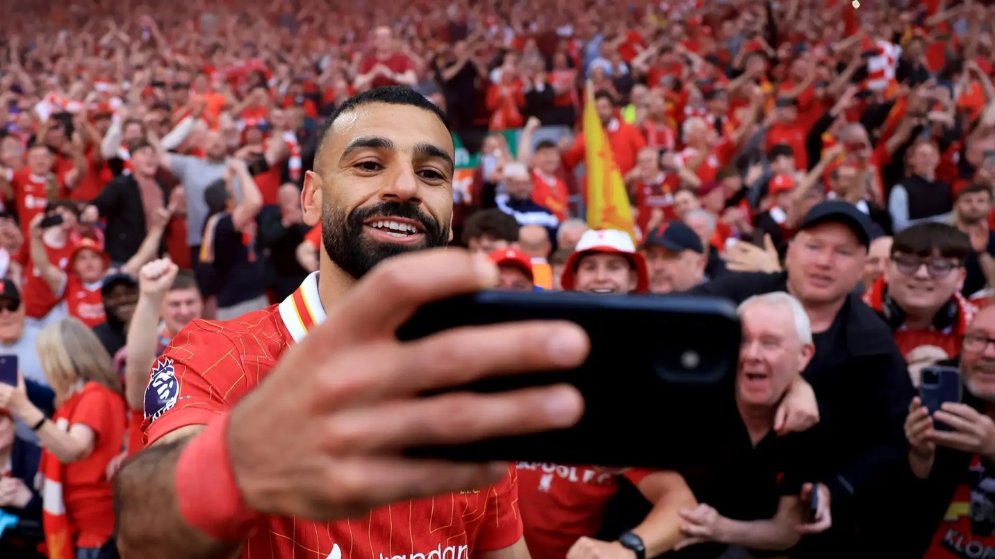 صلاح يسرق الأضواء ويخطف الأضحوكة بتهنئة مدرب توتنهام بعد كأس أوروبا! صلاح