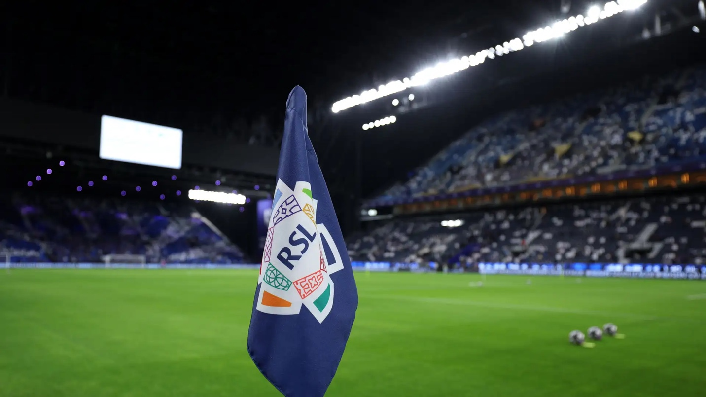 انفجار صفقات خيالي في الأفق الصيفي 2025 بدوري روشن السعودي! دوري روشن السعودي