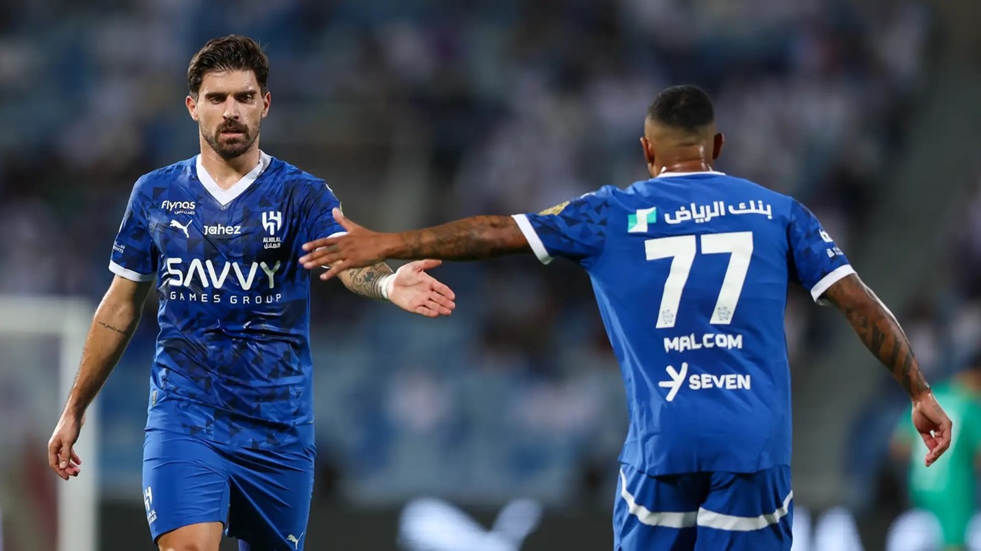 إدارة الهلال بين المطرقة والسندان الهلال