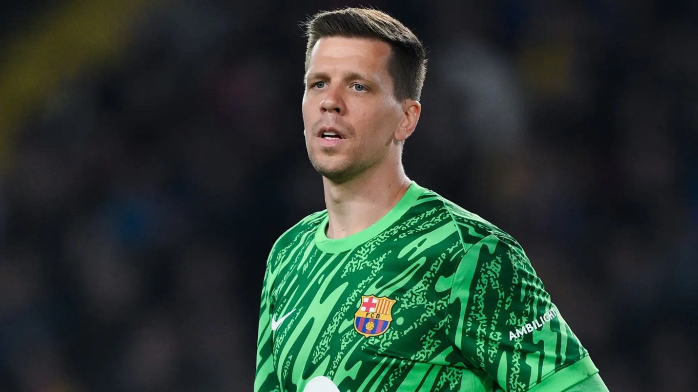 شتشيسني يختار الاستمرار مع برشلونة رغم دوره الاحتياطي شتشيسني