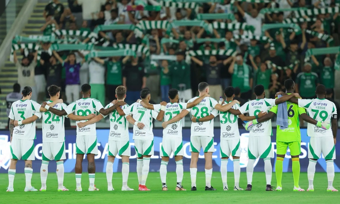 كريستيانو يرسم خِيَطه بين الأهلي والهلال والنصر الهلال