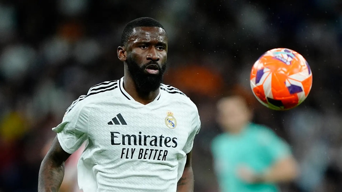 روديجر يحسم موقفه ويبقى في ريال مدريد رغم ارتباطه بعشاء مع مسؤولي النصر ريال مدريد