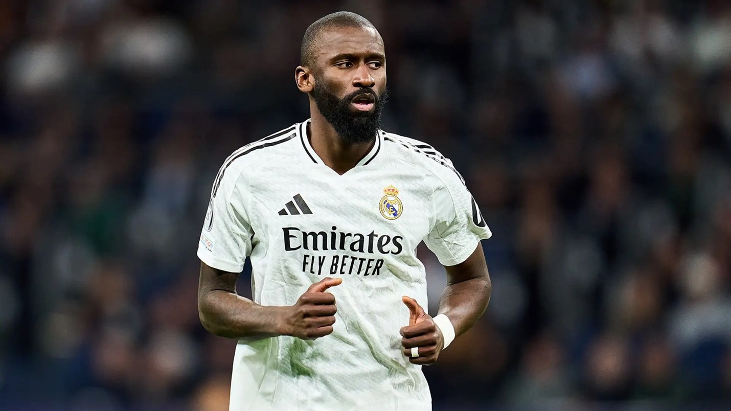 روديجر يحسم موقفه ويبقى في ريال مدريد رغم ارتباطه بعشاء مع مسؤولي النصر ريال مدريد