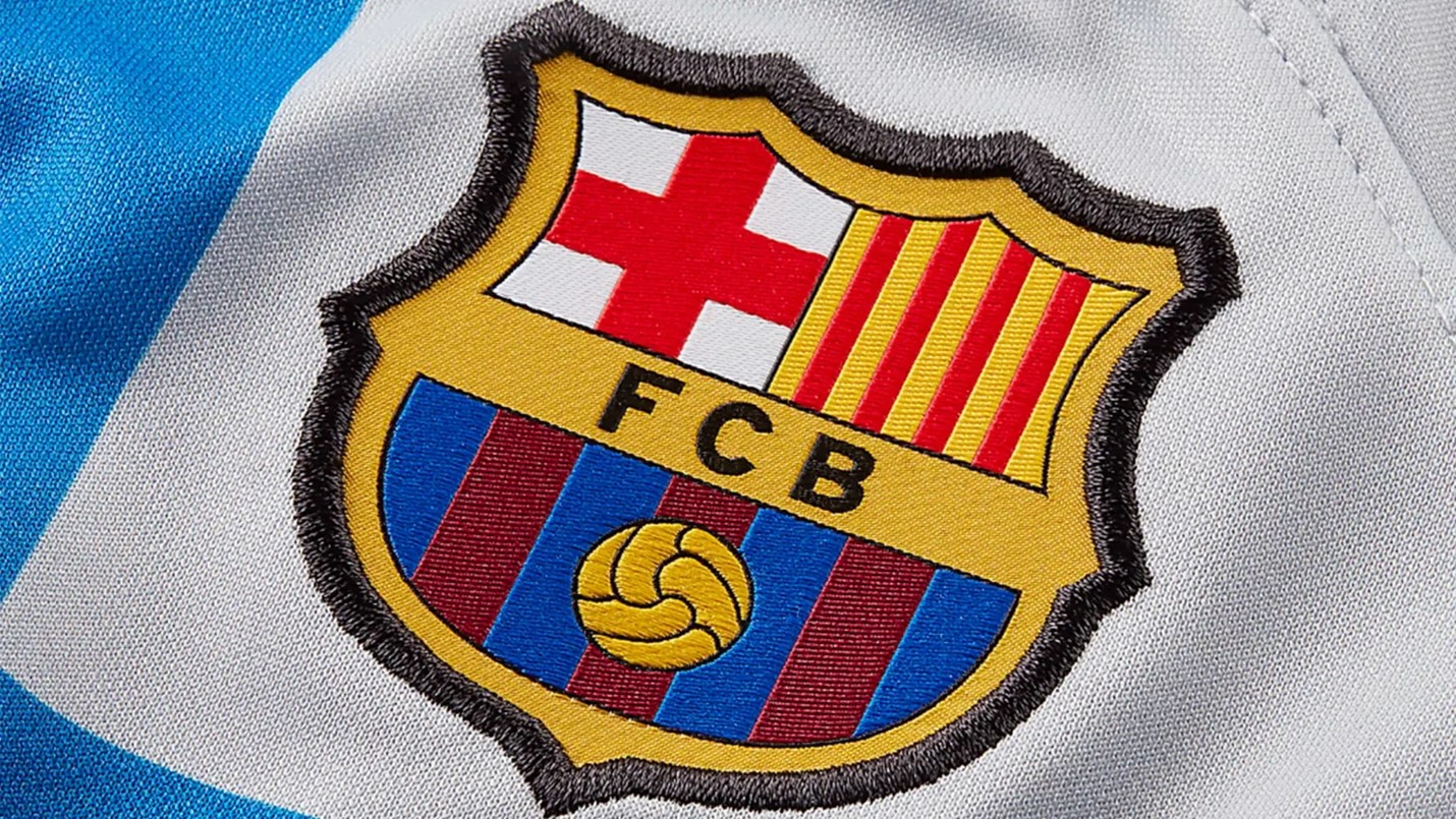 برشلونة يرد على اتهامات يويفا المالية وكشف تناقضات رابطة الليجا برشلونة