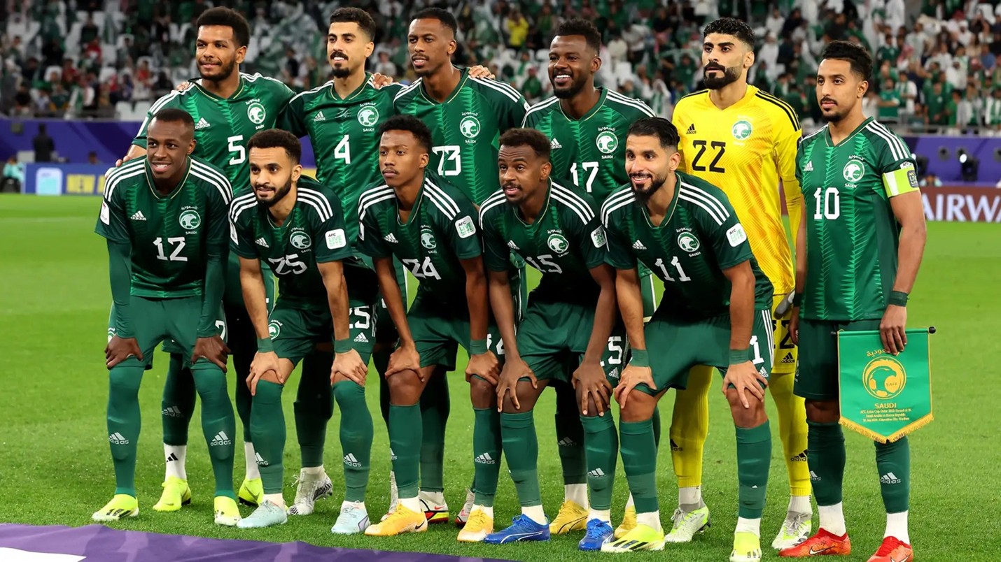 غياب سعود يفتح باب أزمة الظهير الأيمن في الأخضر قبل موقعة البحرين سعود