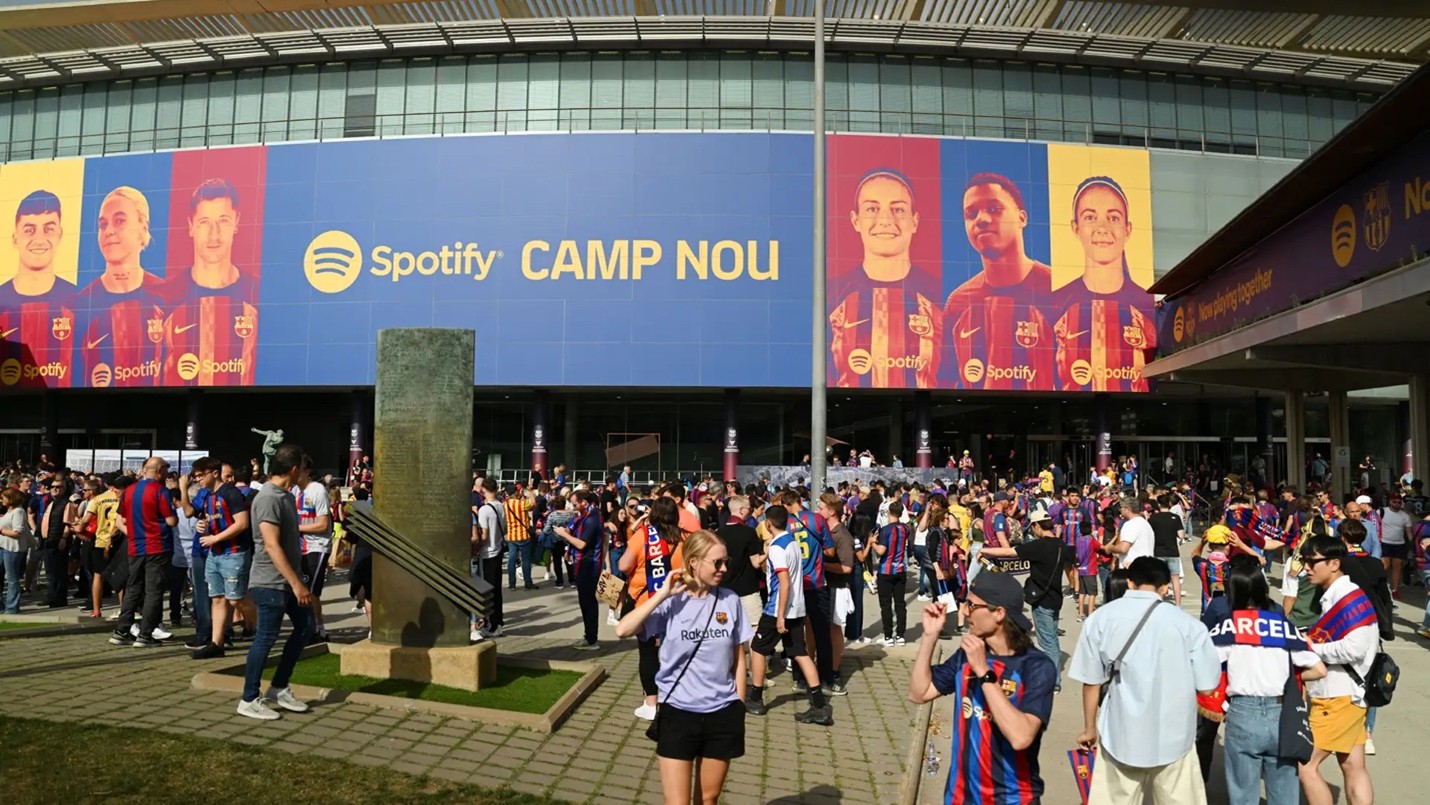 برشلونة